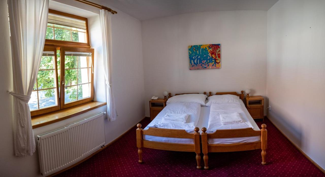 Grandhotel Sluchatko - Ex Zamecky Hotel Вранов-над-Дийи Экстерьер фото
